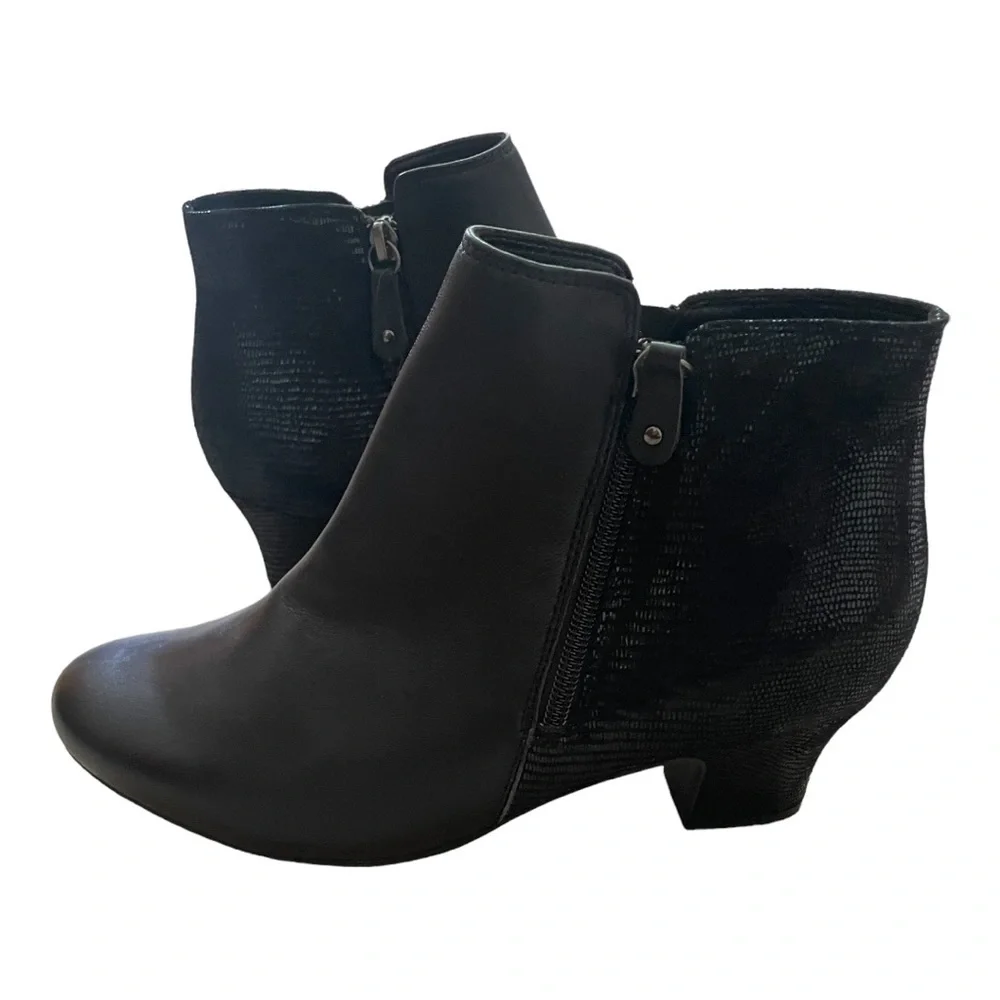 hotter Delight Ankle Boots - Picture 3 of 8